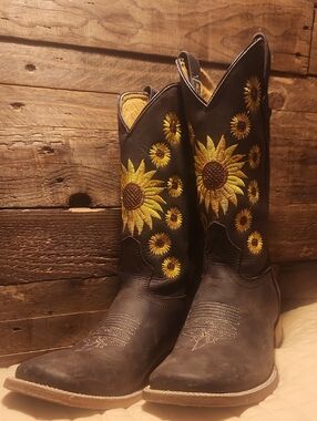 Sunflower Leather Cowgirl Boots